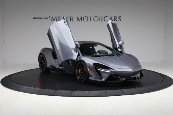 Used 2024 McLaren Artura Performance for sale $185,900 at Alfa Romeo of Greenwich in Greenwich CT 06830 20