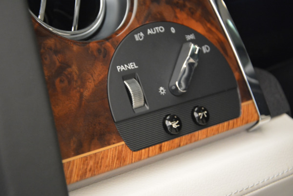 Used 2013 Rolls-Royce Ghost for sale Sold at Alfa Romeo of Greenwich in Greenwich CT 06830 27