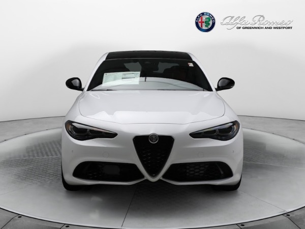 New 2024 Alfa Romeo Giulia Veloce for sale $55,985 at Alfa Romeo of Greenwich in Greenwich CT 06830 2