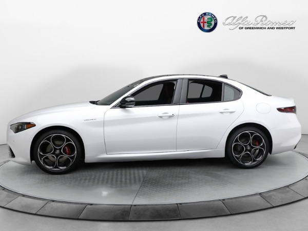 New 2024 Alfa Romeo Giulia Veloce for sale $55,985 at Alfa Romeo of Greenwich in Greenwich CT 06830 7