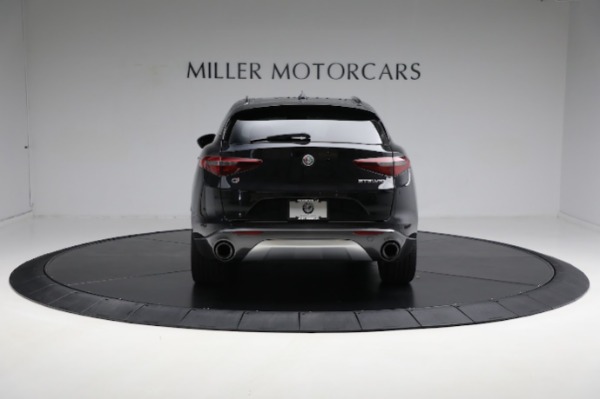 Used 2022 Alfa Romeo Stelvio Ti for sale Sold at Alfa Romeo of Greenwich in Greenwich CT 06830 10