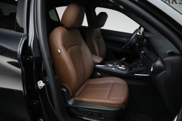 Used 2022 Alfa Romeo Stelvio Ti for sale Sold at Alfa Romeo of Greenwich in Greenwich CT 06830 25