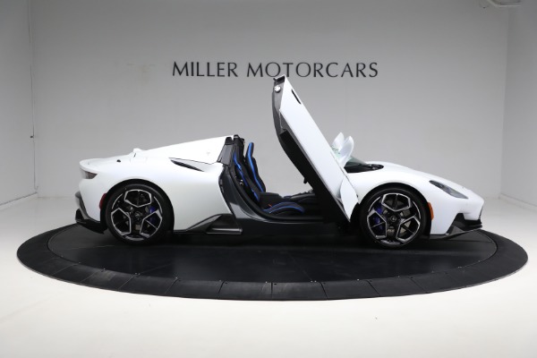 New 2023 Maserati MC20 Cielo for sale Sold at Alfa Romeo of Greenwich in Greenwich CT 06830 23