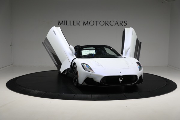 Used 2023 Maserati MC20 Cielo for sale Call for price at Alfa Romeo of Greenwich in Greenwich CT 06830 24