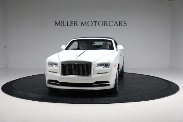 Used 2017 Rolls-Royce Dawn for sale Sold at Alfa Romeo of Greenwich in Greenwich CT 06830 17