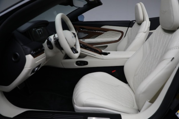Used 2024 Aston Martin DB12 Volante for sale Sold at Alfa Romeo of Greenwich in Greenwich CT 06830 19