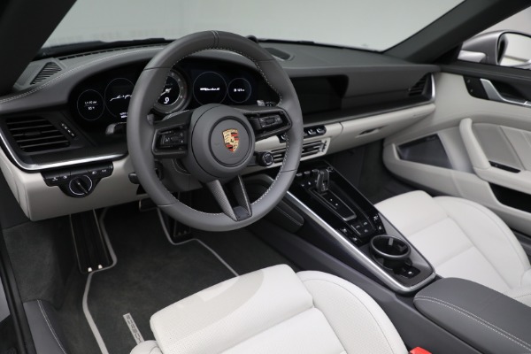 Used 2022 Porsche 911 Turbo S for sale $275,900 at Alfa Romeo of Greenwich in Greenwich CT 06830 18