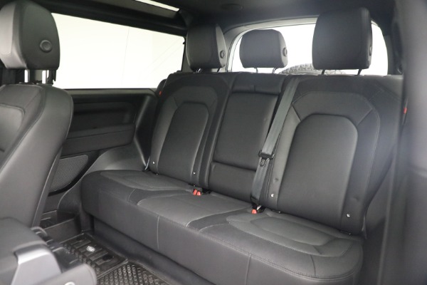 Used 2023 Land Rover Defender 90 X-Dynamic SE for sale Sold at Alfa Romeo of Greenwich in Greenwich CT 06830 17