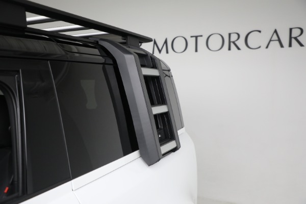 Used 2023 Land Rover Defender 90 X-Dynamic SE for sale Sold at Alfa Romeo of Greenwich in Greenwich CT 06830 27