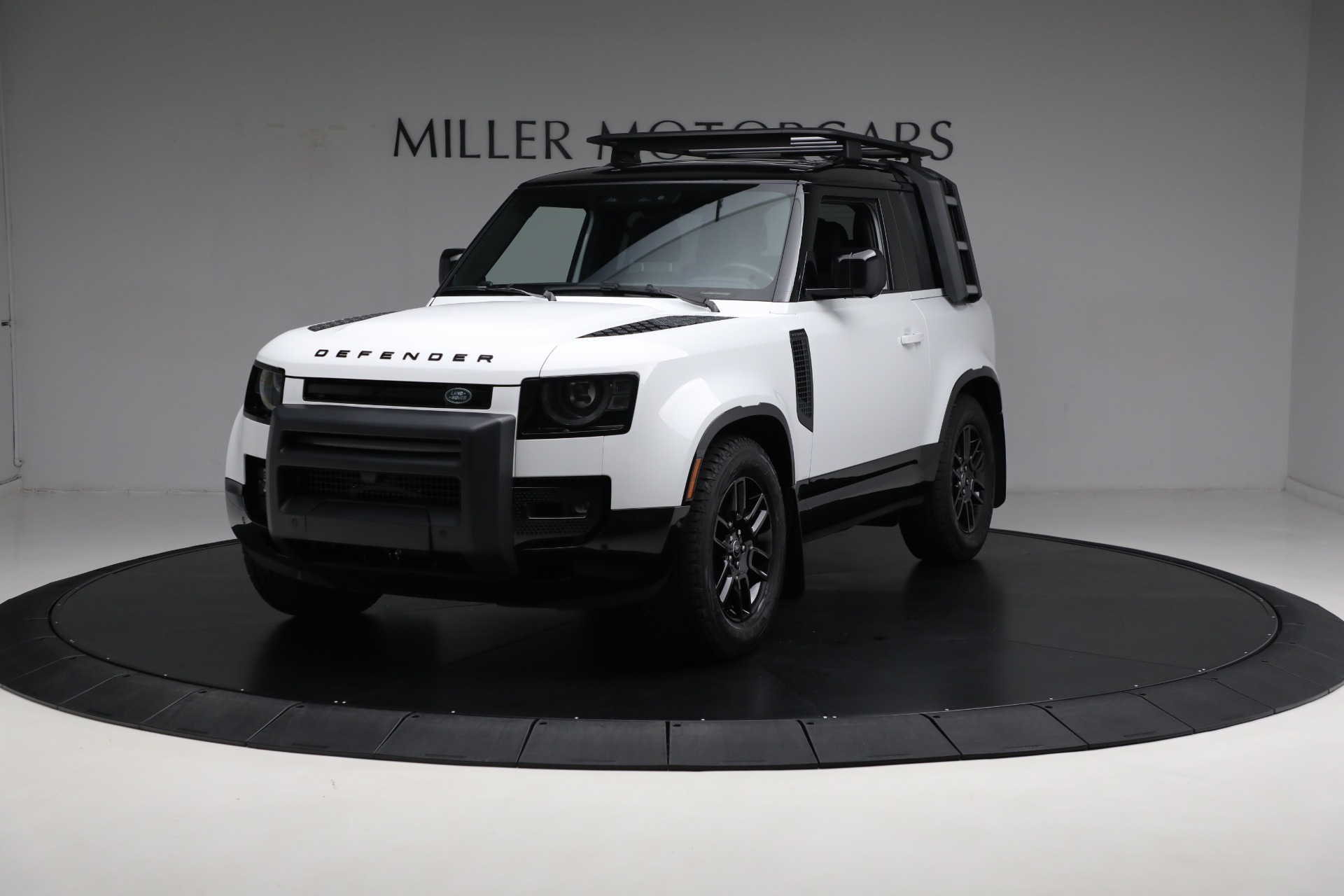 Used 2023 Land Rover Defender 90 X-Dynamic SE for sale Sold at Alfa Romeo of Greenwich in Greenwich CT 06830 1