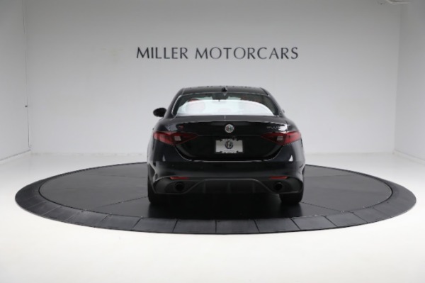 Used 2021 Alfa Romeo Giulia Ti Sport for sale Sold at Alfa Romeo of Greenwich in Greenwich CT 06830 10