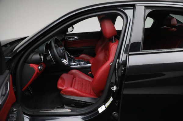 Used 2021 Alfa Romeo Giulia Ti Sport for sale Sold at Alfa Romeo of Greenwich in Greenwich CT 06830 23