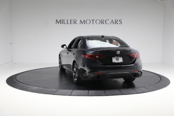Used 2021 Alfa Romeo Giulia Ti Sport for sale Sold at Alfa Romeo of Greenwich in Greenwich CT 06830 9