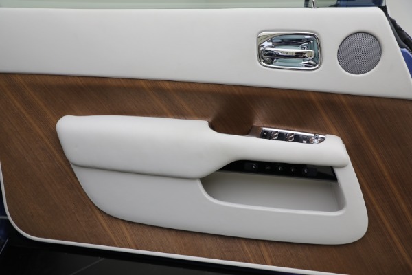 Used 2014 Rolls-Royce Wraith for sale Sold at Alfa Romeo of Greenwich in Greenwich CT 06830 24