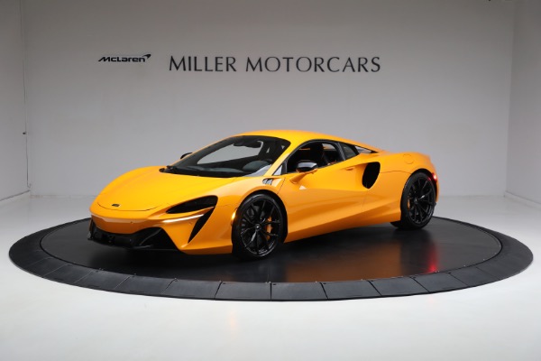 New 2024 McLaren Artura for sale $276,833 at Alfa Romeo of Greenwich in Greenwich CT 06830 2
