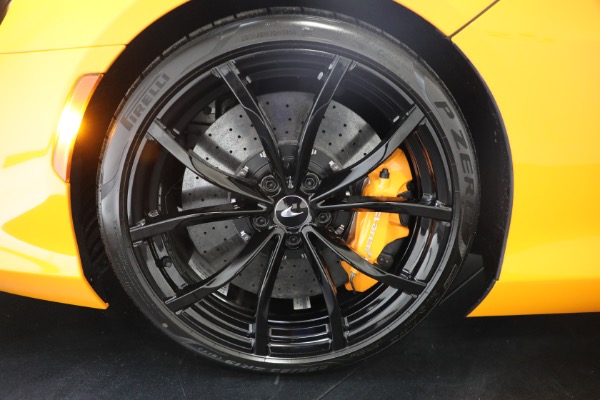 New 2024 McLaren Artura for sale Sold at Alfa Romeo of Greenwich in Greenwich CT 06830 20