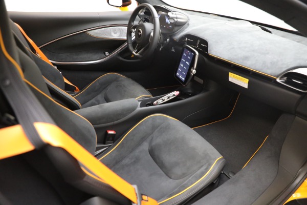 New 2024 McLaren Artura for sale Sold at Alfa Romeo of Greenwich in Greenwich CT 06830 22