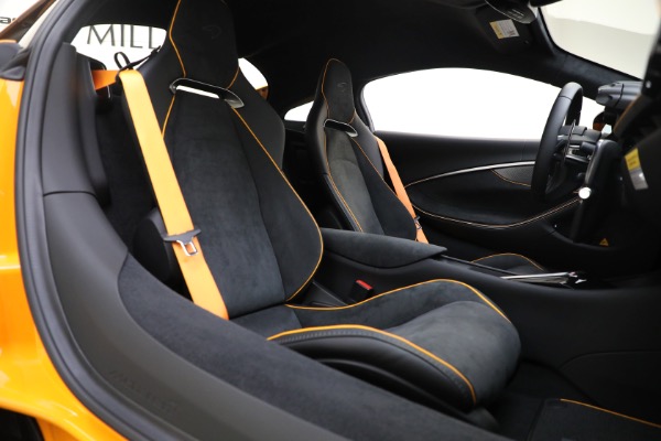 New 2024 McLaren Artura for sale $276,833 at Alfa Romeo of Greenwich in Greenwich CT 06830 24
