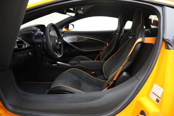 New 2024 McLaren Artura for sale $276,833 at Alfa Romeo of Greenwich in Greenwich CT 06830 26
