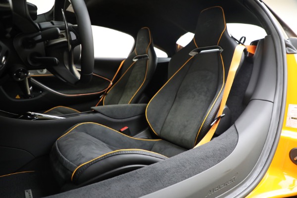 New 2024 McLaren Artura for sale Sold at Alfa Romeo of Greenwich in Greenwich CT 06830 27