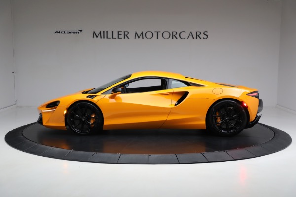 New 2024 McLaren Artura for sale $276,833 at Alfa Romeo of Greenwich in Greenwich CT 06830 3