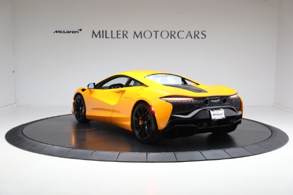 New 2024 McLaren Artura for sale Sold at Alfa Romeo of Greenwich in Greenwich CT 06830 5
