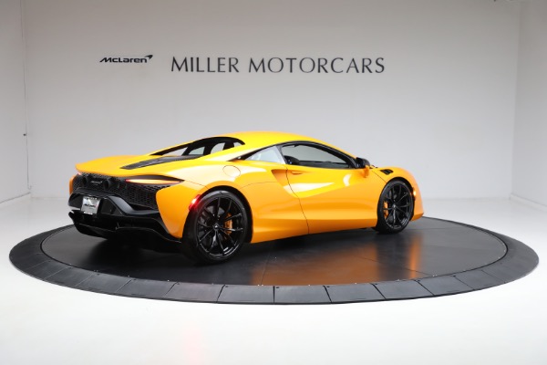 New 2024 McLaren Artura for sale Sold at Alfa Romeo of Greenwich in Greenwich CT 06830 8