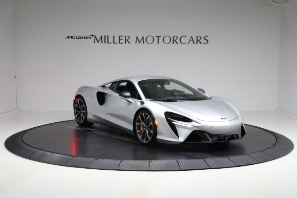 New 2024 McLaren Artura TechLux for sale Sold at Alfa Romeo of Greenwich in Greenwich CT 06830 11