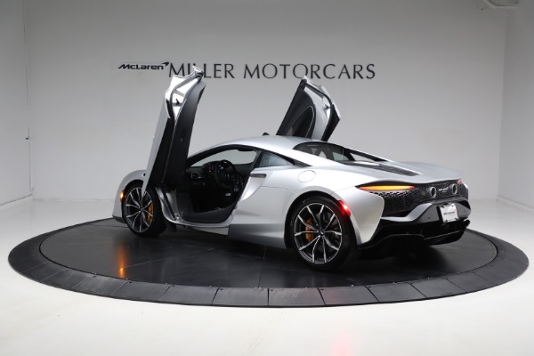 New 2024 McLaren Artura TechLux for sale $291,233 at Alfa Romeo of Greenwich in Greenwich CT 06830 13