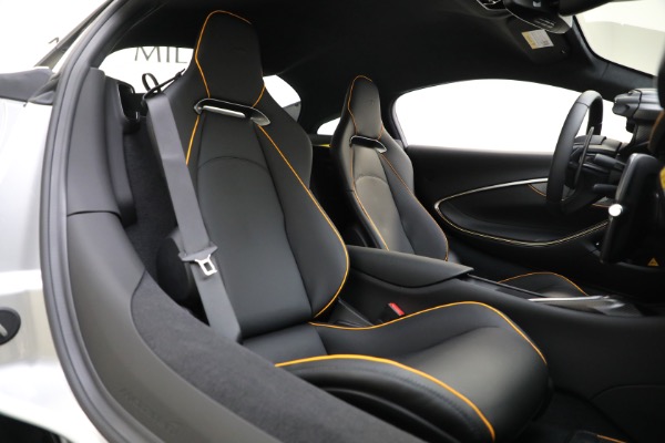 New 2024 McLaren Artura TechLux for sale Sold at Alfa Romeo of Greenwich in Greenwich CT 06830 22