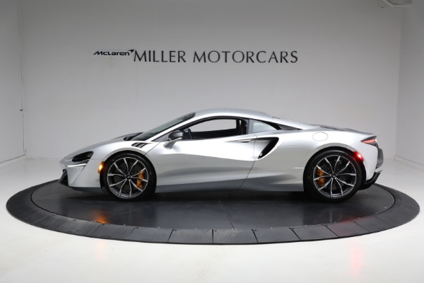 New 2024 McLaren Artura TechLux for sale $291,233 at Alfa Romeo of Greenwich in Greenwich CT 06830 3