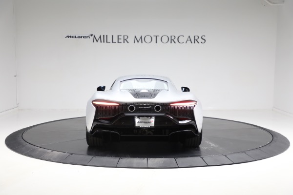 New 2024 McLaren Artura TechLux for sale $291,233 at Alfa Romeo of Greenwich in Greenwich CT 06830 6