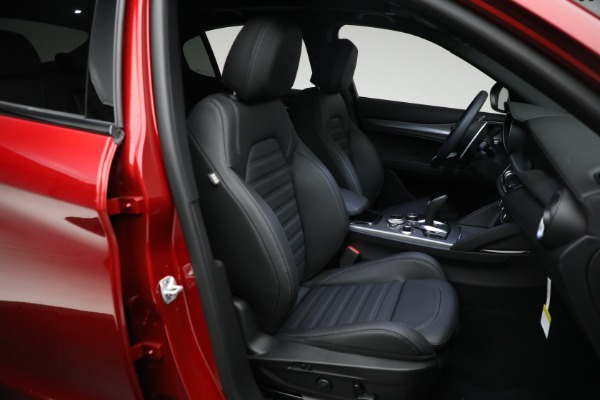 New 2024 Alfa Romeo Stelvio Veloce for sale Sold at Alfa Romeo of Greenwich in Greenwich CT 06830 24