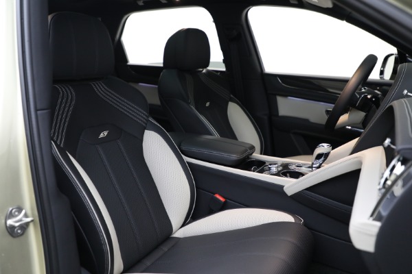 New 2023 Bentley Bentayga S V8 for sale Sold at Alfa Romeo of Greenwich in Greenwich CT 06830 21