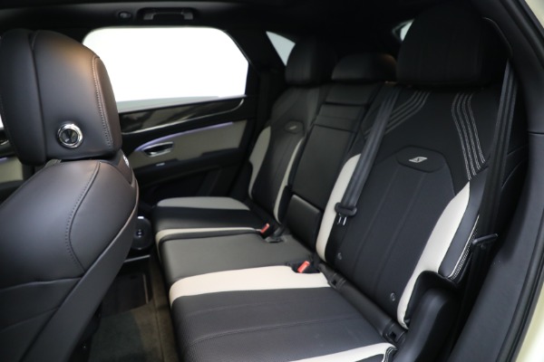 New 2023 Bentley Bentayga S V8 for sale Sold at Alfa Romeo of Greenwich in Greenwich CT 06830 25