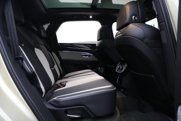 New 2023 Bentley Bentayga S V8 for sale Sold at Alfa Romeo of Greenwich in Greenwich CT 06830 28