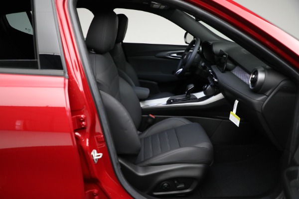 New 2024 Alfa Romeo Tonale Ti for sale Sold at Alfa Romeo of Greenwich in Greenwich CT 06830 23