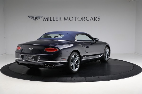 Used 2022 Bentley Continental GTC V8 for sale $239,900 at Alfa Romeo of Greenwich in Greenwich CT 06830 19