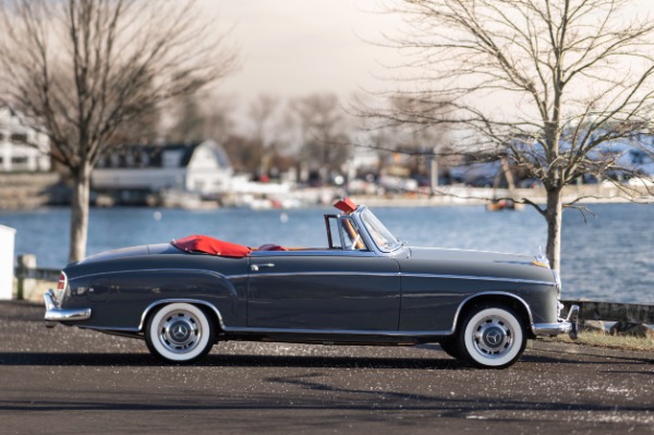 Used 1959 Mercedes Benz 220 S Ponton Cabriolet for sale $229,900 at Alfa Romeo of Greenwich in Greenwich CT 06830 12