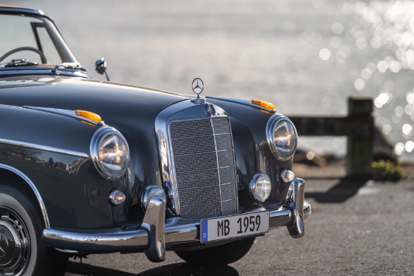 Used 1959 Mercedes Benz 220 S Ponton Cabriolet for sale $229,900 at Alfa Romeo of Greenwich in Greenwich CT 06830 14