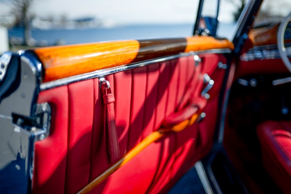 Used 1959 Mercedes-Benz 220 S Ponton Cabriolet for sale $189,900 at Alfa Romeo of Greenwich in Greenwich CT 06830 18