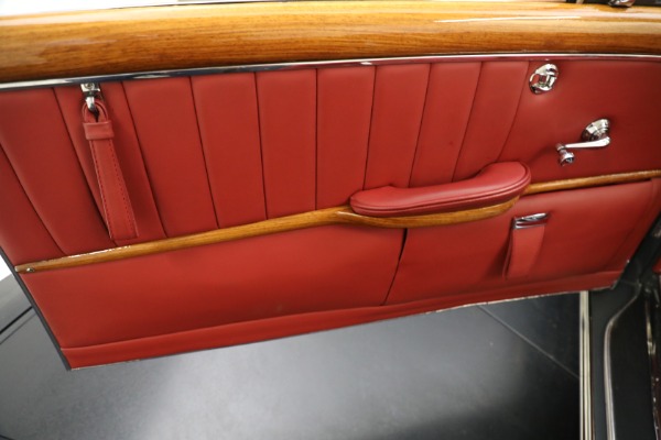 Used 1959 Mercedes Benz 220 S Ponton Cabriolet for sale $229,900 at Alfa Romeo of Greenwich in Greenwich CT 06830 19