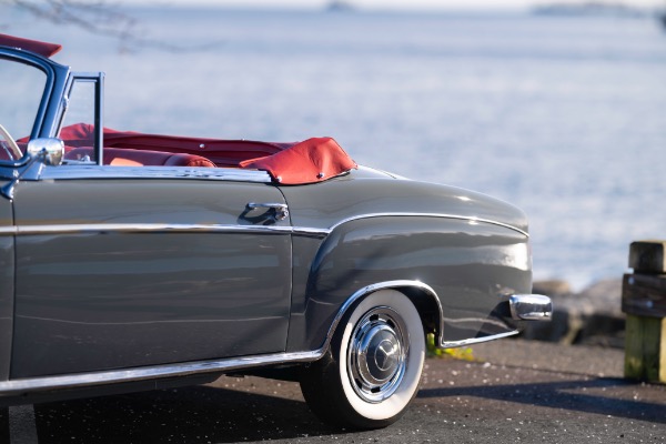 Used 1959 Mercedes-Benz 220 S Ponton Cabriolet for sale $189,900 at Alfa Romeo of Greenwich in Greenwich CT 06830 5