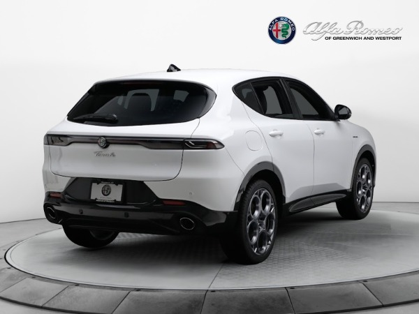 New 2024 Alfa Romeo Tonale Veloce for sale Sold at Alfa Romeo of Greenwich in Greenwich CT 06830 17