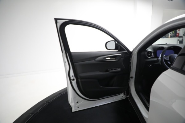 New 2024 Alfa Romeo Tonale Veloce for sale Sold at Alfa Romeo of Greenwich in Greenwich CT 06830 26