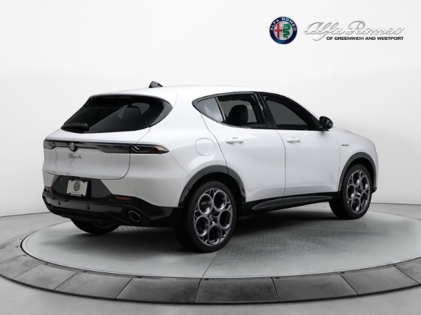 New 2024 Alfa Romeo Tonale Veloce for sale Sold at Alfa Romeo of Greenwich in Greenwich CT 06830 28