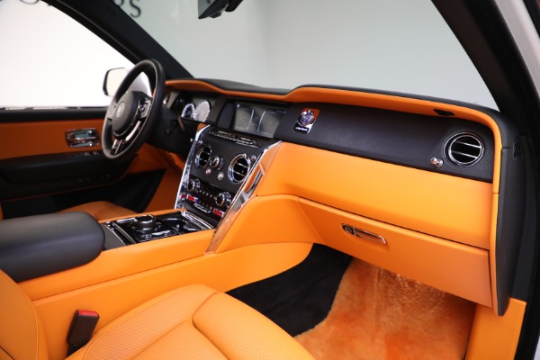 Used 2022 Rolls-Royce Cullinan for sale Sold at Alfa Romeo of Greenwich in Greenwich CT 06830 28