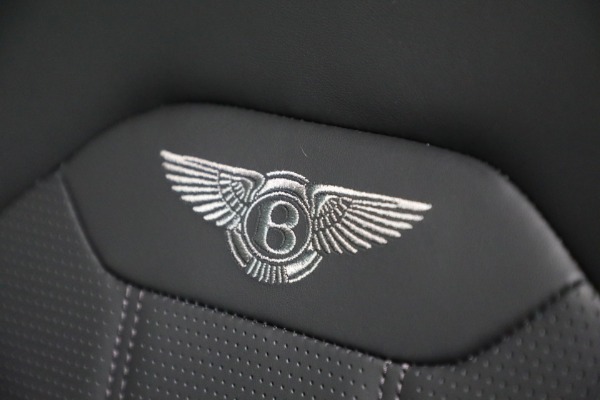 New 2024 Bentley Bentayga Hybrid for sale Sold at Alfa Romeo of Greenwich in Greenwich CT 06830 19