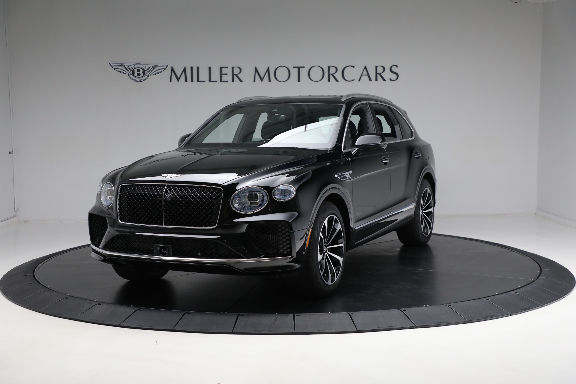 New 2024 Bentley Bentayga Hybrid for sale Sold at Alfa Romeo of Greenwich in Greenwich CT 06830 1