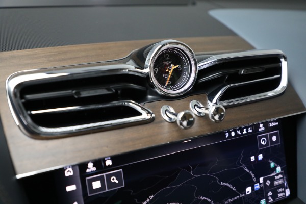 New 2024 Bentley Bentayga V8 for sale Sold at Alfa Romeo of Greenwich in Greenwich CT 06830 25